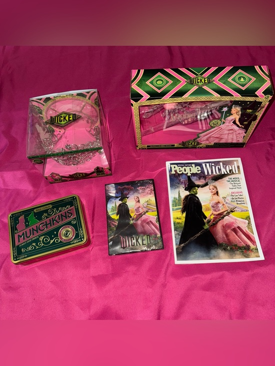 Ariana Grande Other - Ariana Grande Wicked Collectors Set / Ariana Grande Merch Bundle / Wicked Bundle